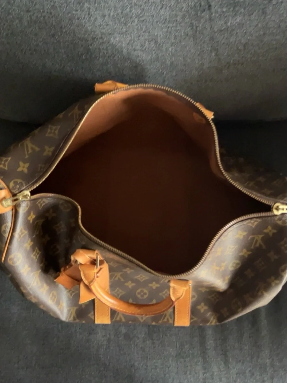 Louis Vuitton leather closure